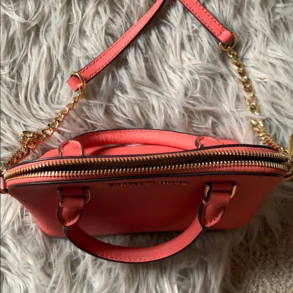 michael kors bag - Picture 4 of 8